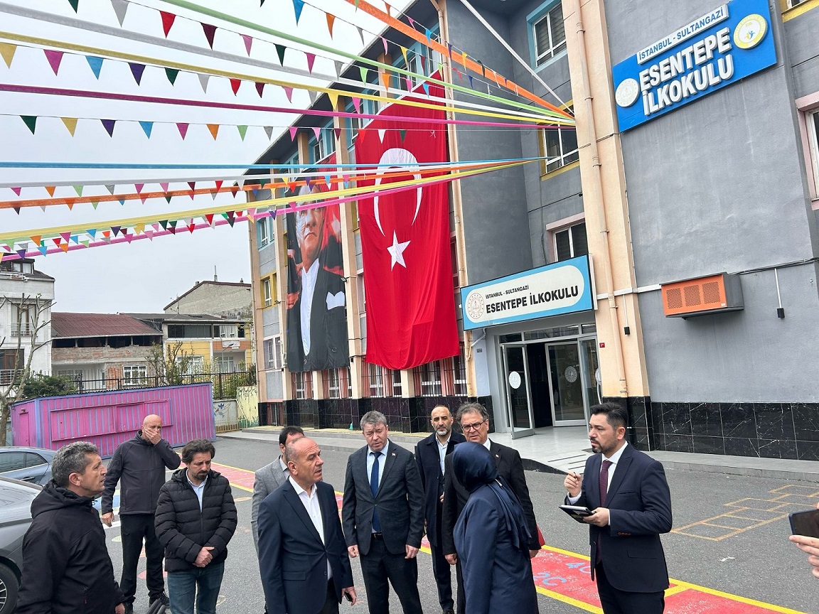 BAKAN YARDIMCISI SAYIN CELİLE EREN ÖKTEN VE KAYMAKAMIMIZ MAHMUT KAŞIKÇI OKULLARIMIZDA İNCELEMERDE BULUNDU